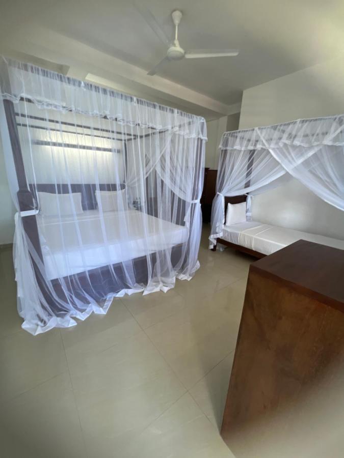 Happy Bay Hotel Weligama Exterior foto