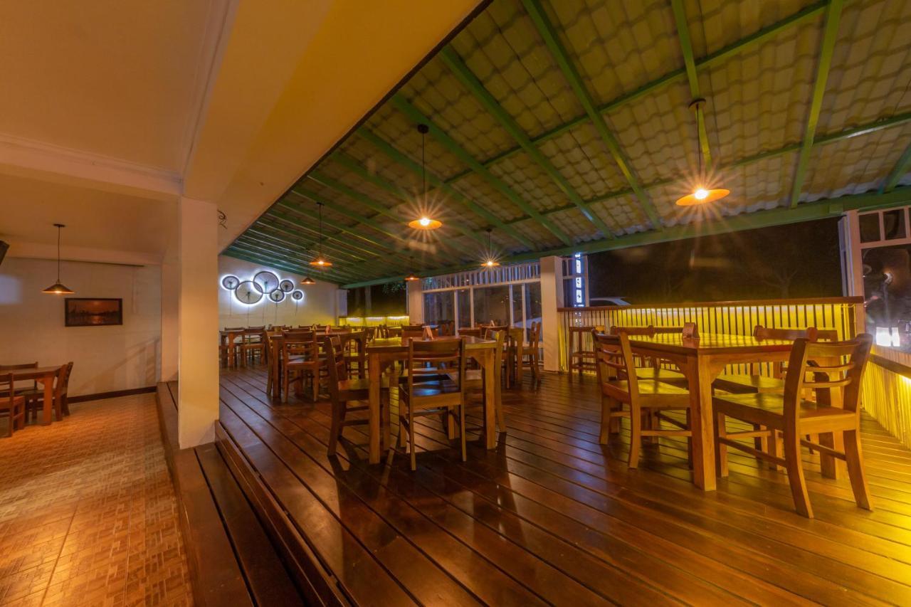 Happy Bay Hotel Weligama Exterior foto