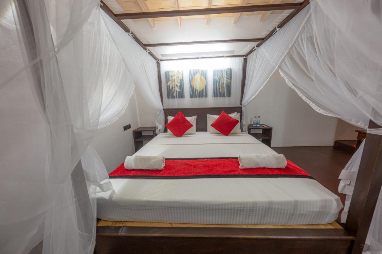 Happy Bay Hotel Weligama Exterior foto