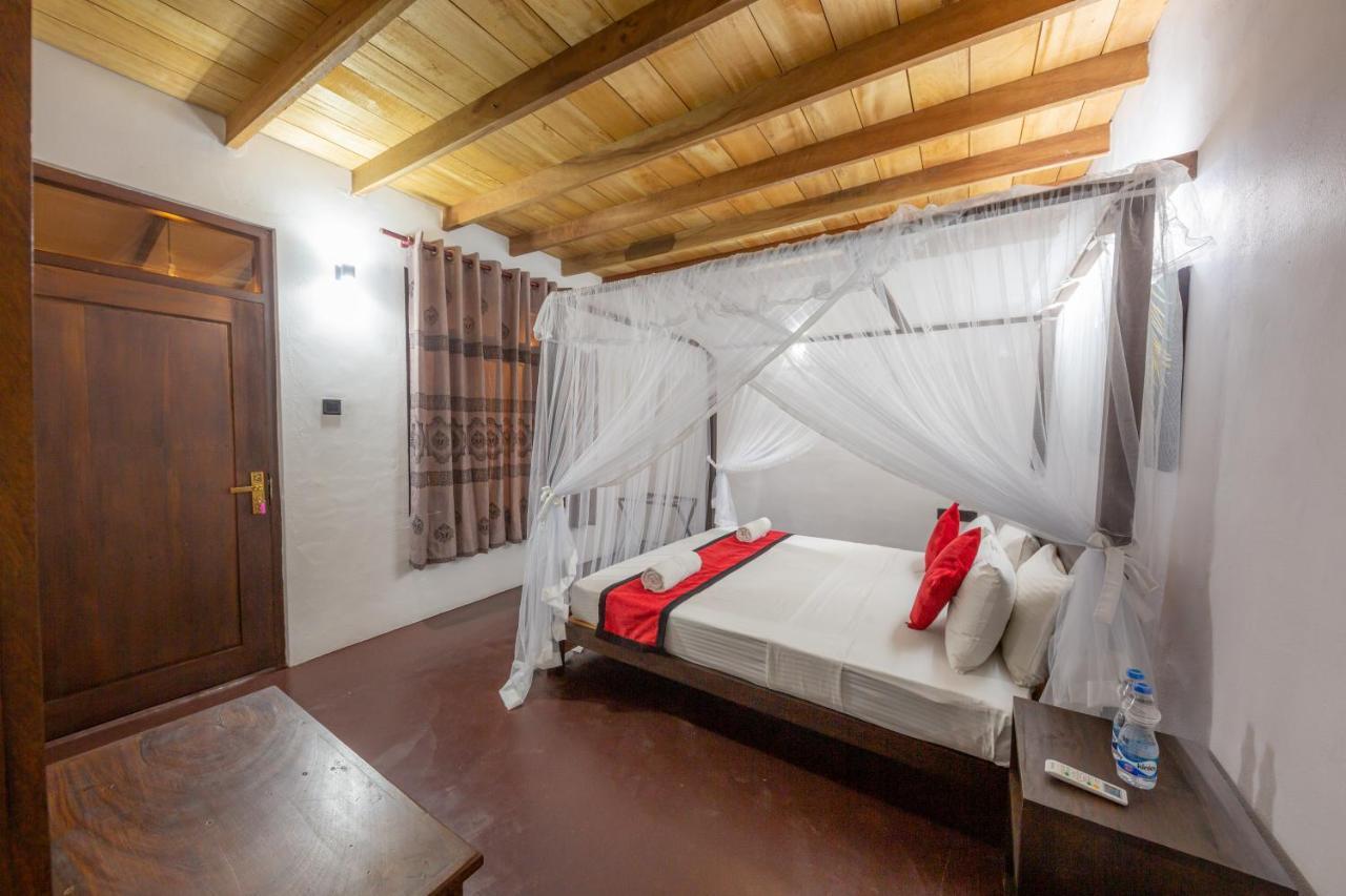 Happy Bay Hotel Weligama Exterior foto