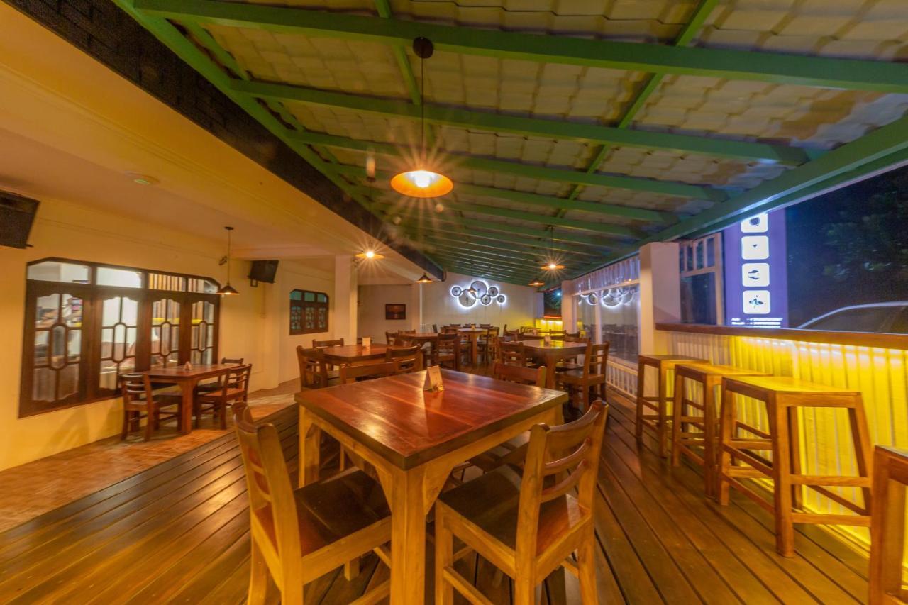 Happy Bay Hotel Weligama Exterior foto