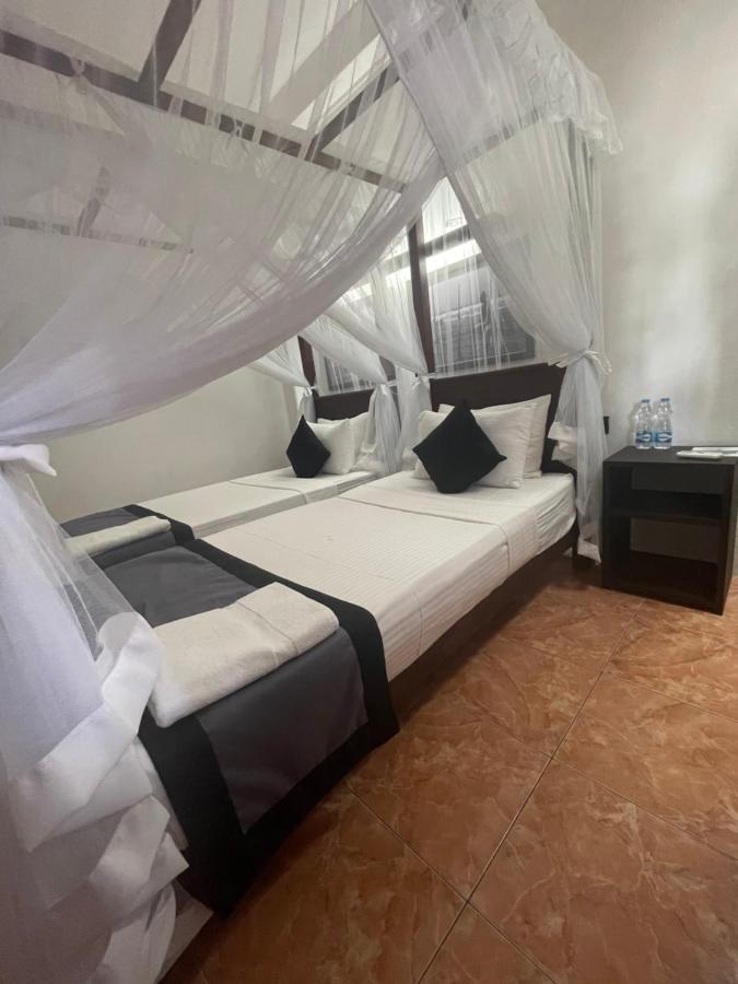 Happy Bay Hotel Weligama Exterior foto