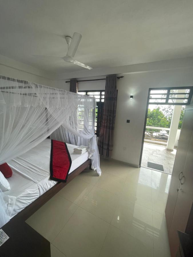 Happy Bay Hotel Weligama Exterior foto