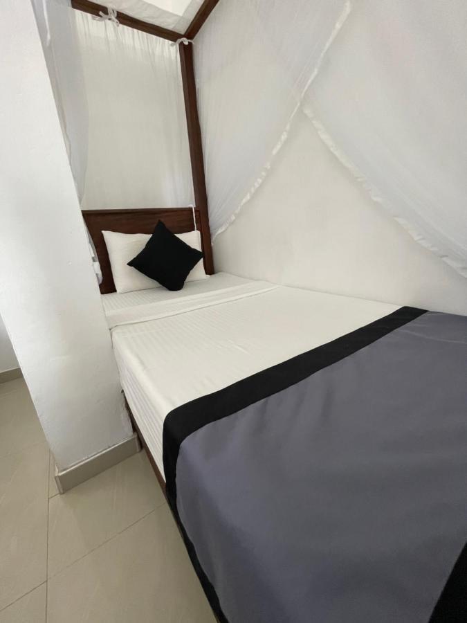 Happy Bay Hotel Weligama Exterior foto