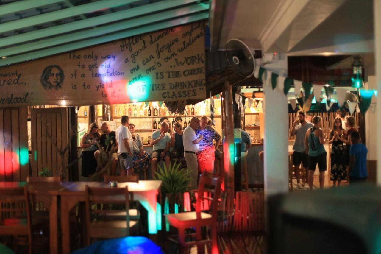 Happy Bay Hotel Weligama Exterior foto